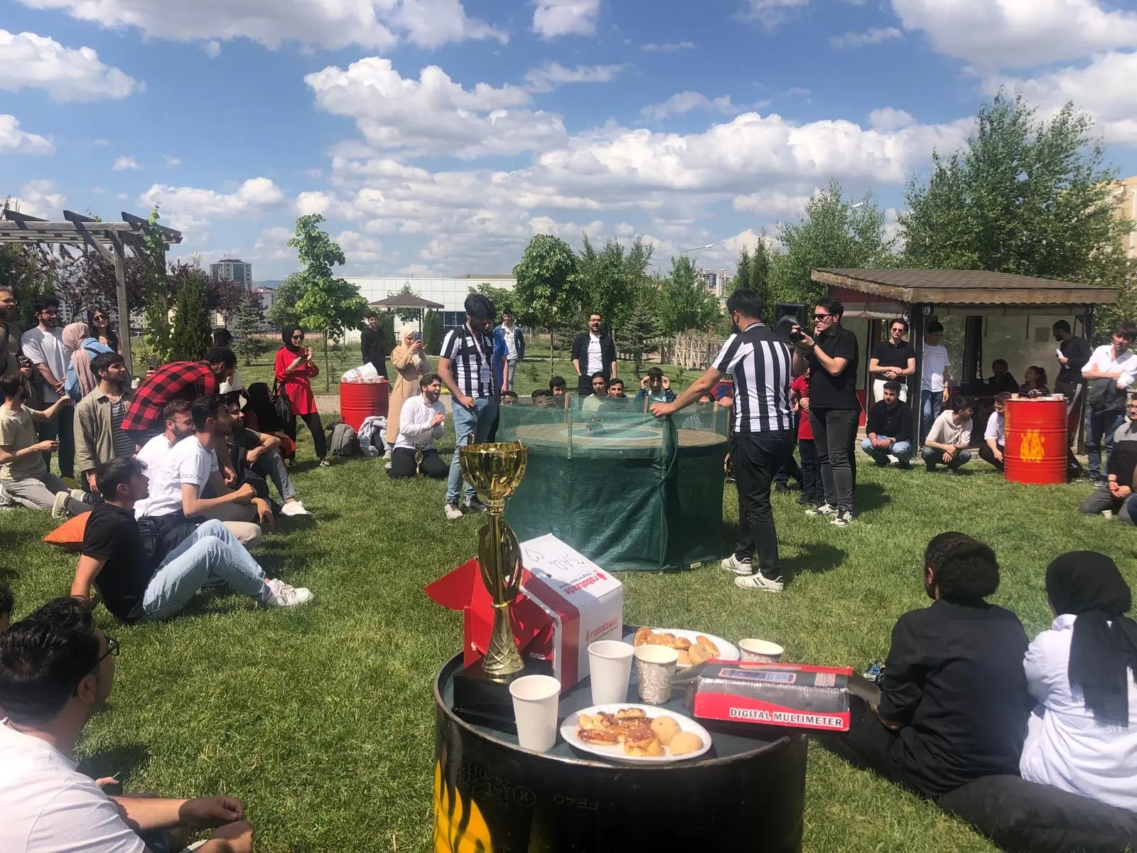 Robotik Arenada Büyük Yarış